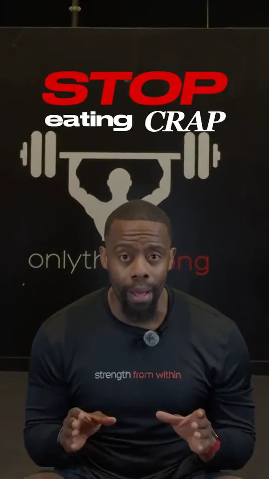 Daniel sharing three tips for fat loss, under the on-screen title “Stop eating crap”